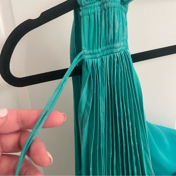 New! Banana Republic Radiant Top - Picture 6 of 6